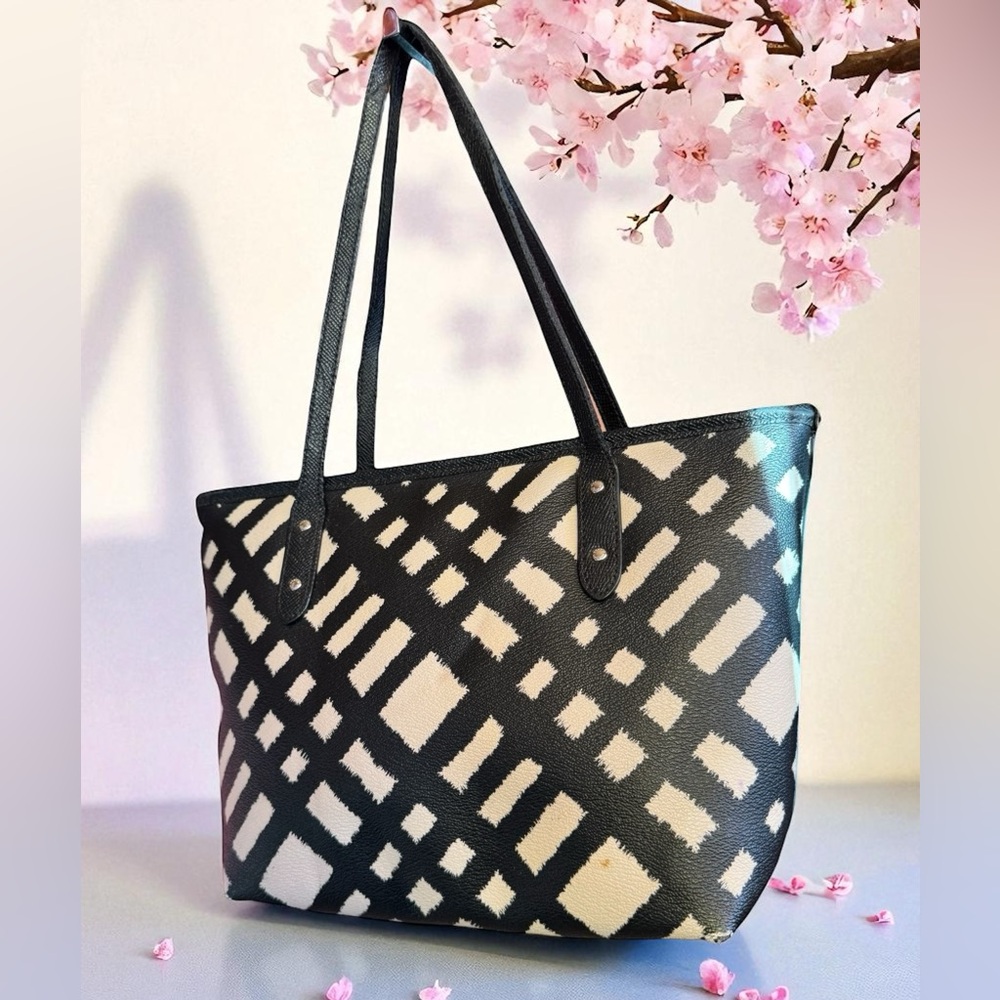 Coach Black and Cream Patterned Tote - Picture 6 of 16